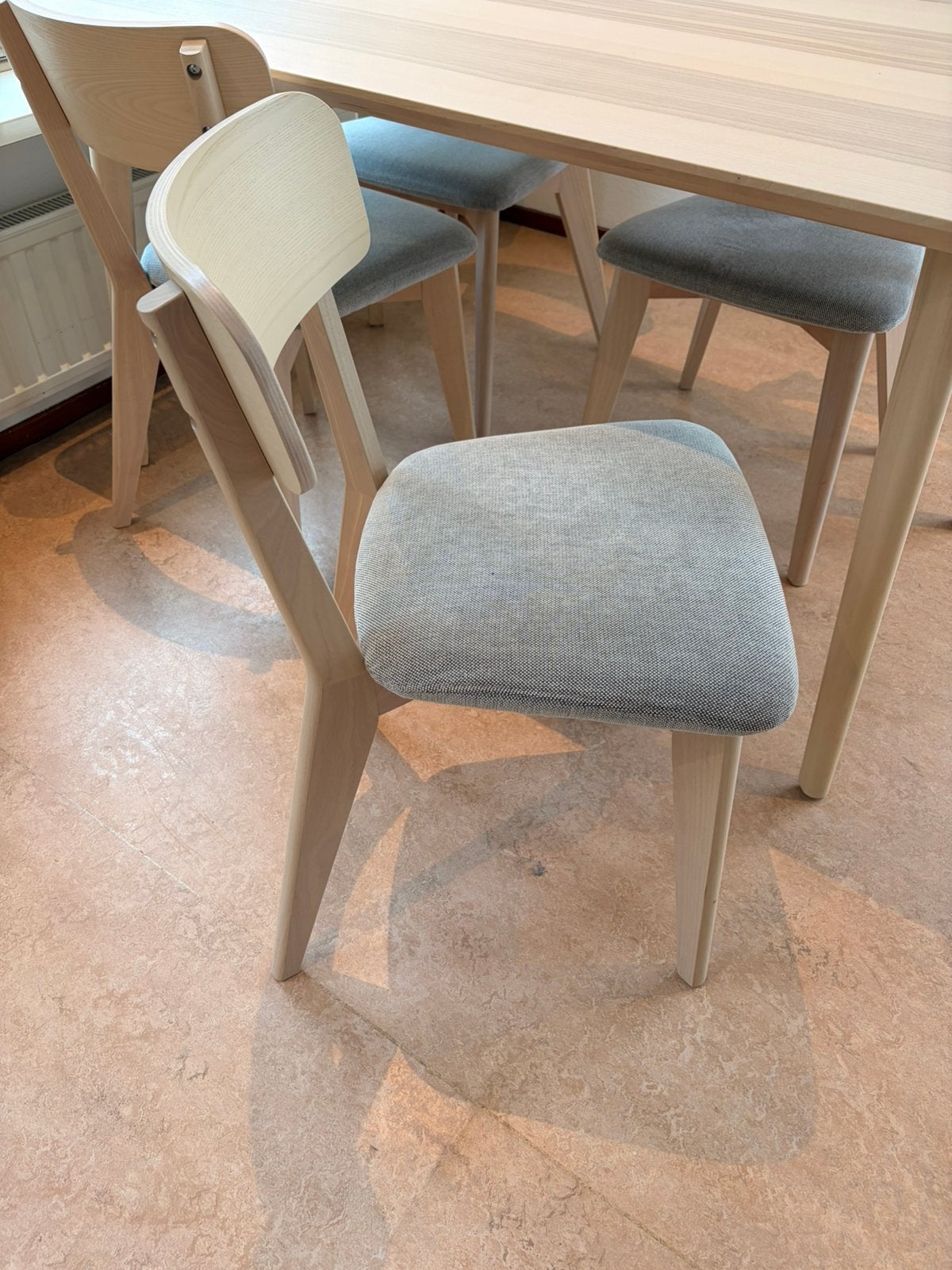 Vier eettafel stoelen Ikea lidabo, Ophalen, Zo goed als nieuw, Wit, Vier
