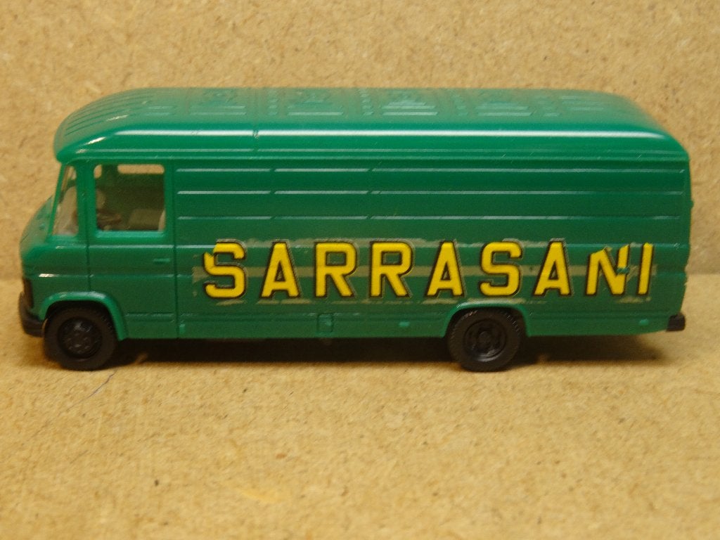 HERPA 1/87, MB 508-D, " CIRCUS SARRASANI ", Zie Foto`s, Ophalen of Verzenden, Zo goed als nieuw, Bus of Vrachtwagen, Herpa