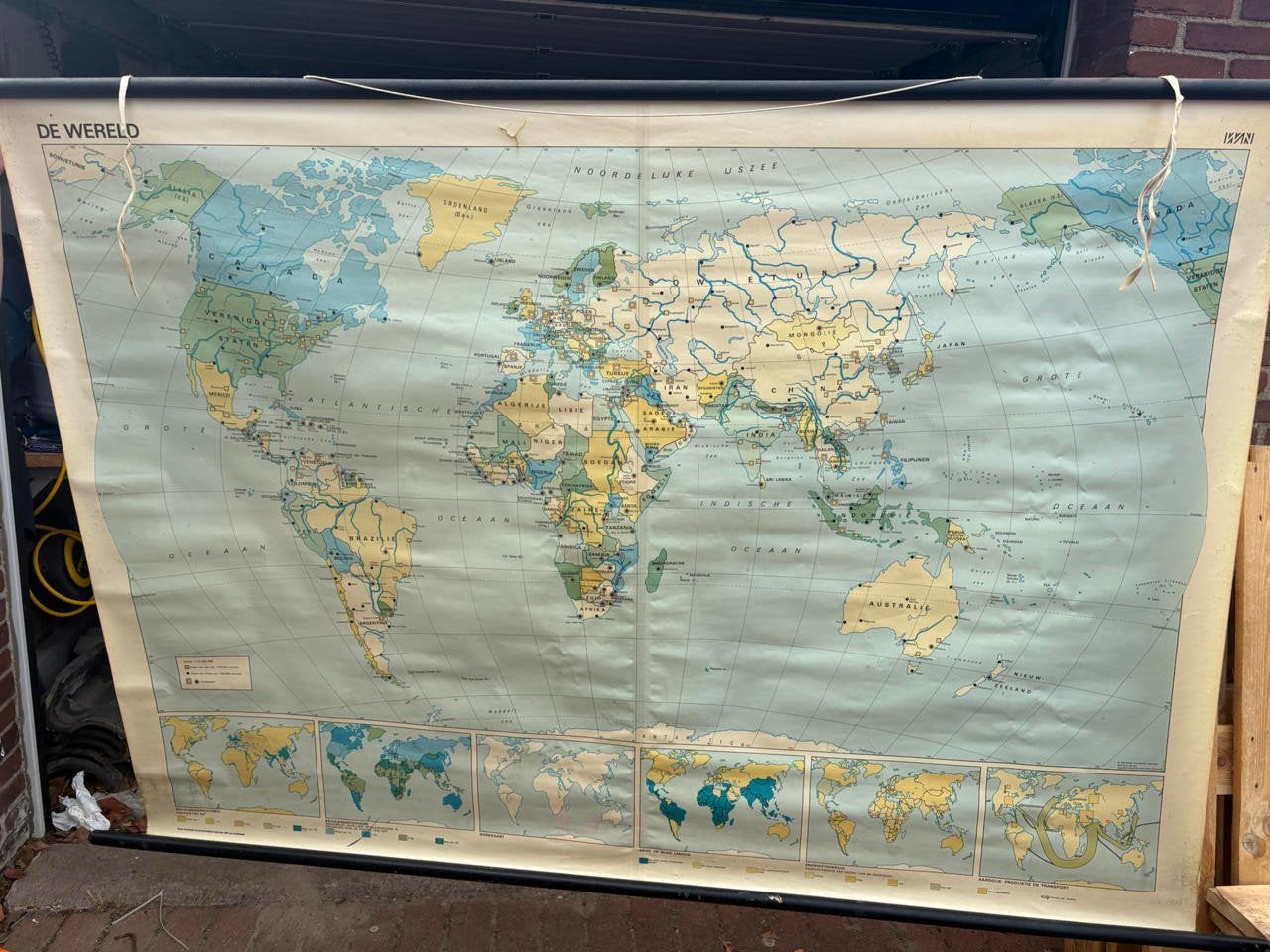 Vintage schoolkaart 'De Wereld' - Oude wereldkaart, Boeken, Landkaart, 1800 tot 2000, Wereld, Ophalen