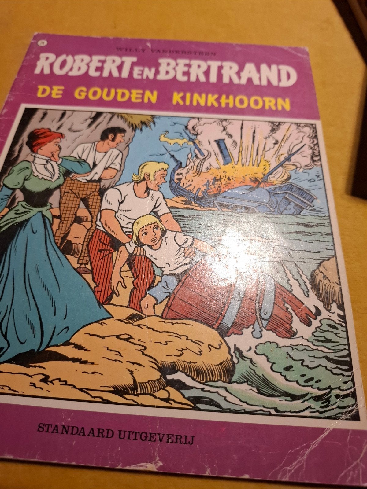 Robbert en Bertrand - De Gouden Kinkhoorn, Eén stripboek, Ophalen of Verzenden, Gelezen, Willy Vandersteen