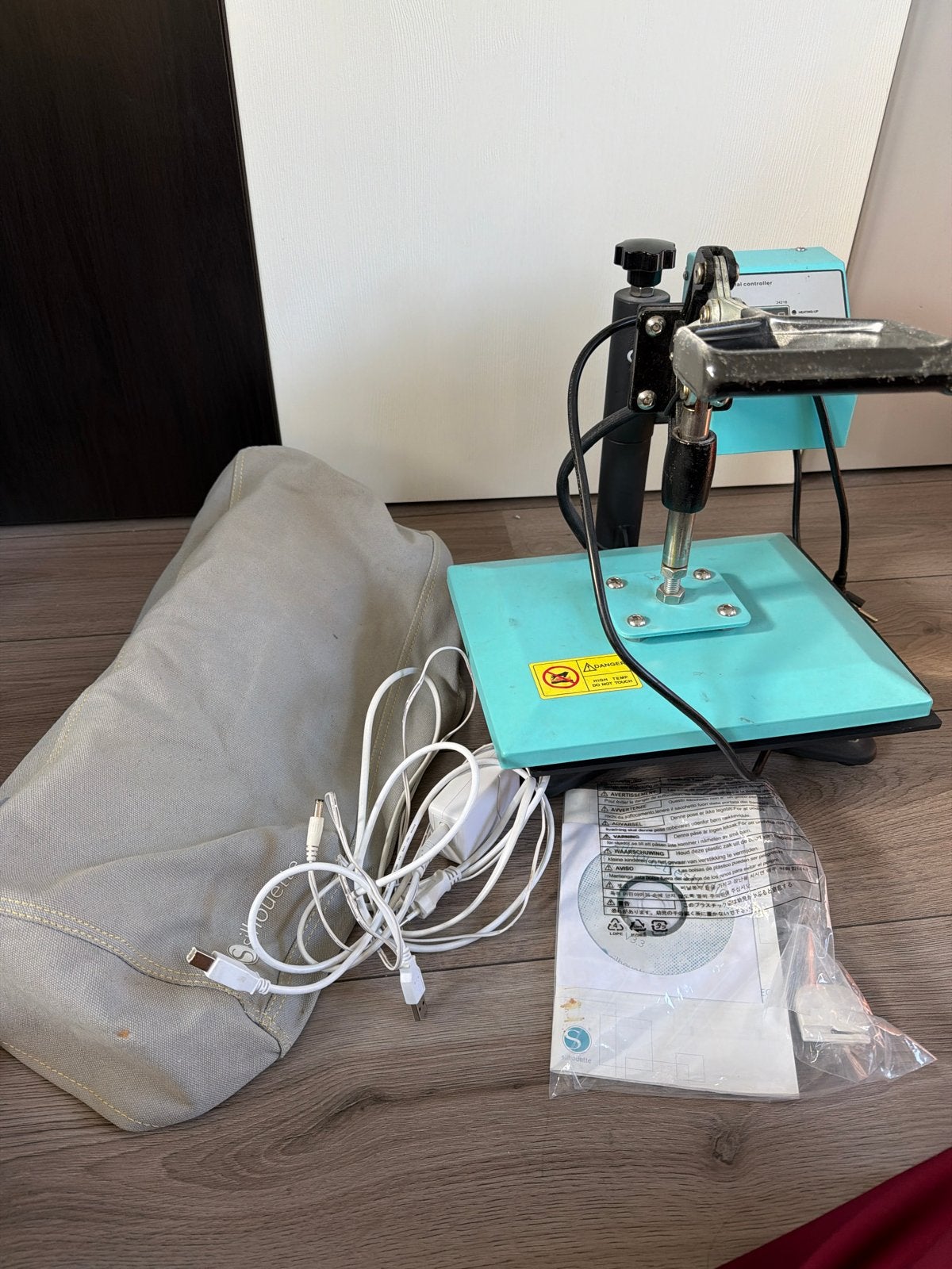 Silhouette Cameo 3 snijplotter en hittepers, Ophalen, Gebruikt, Machine, Elektrisch