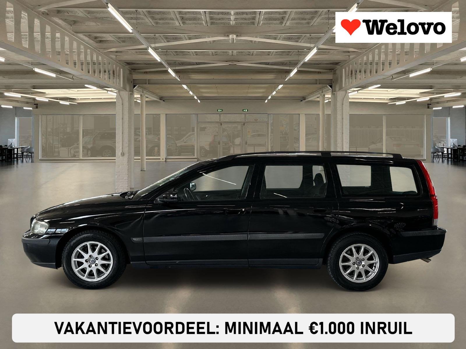 Volvo V70 2.4 nieuwe apk +garantie.., Auto's, Voorwielaandrijving, Stof, Elektrische ramen, Zwart