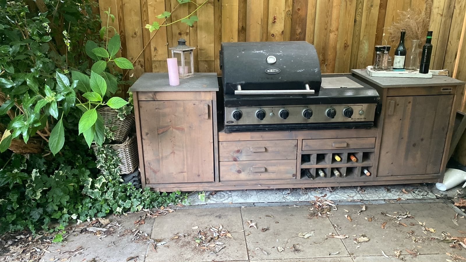 Buitenkeuken met BBQ en opbergruimte, Ophalen, Gebruikt