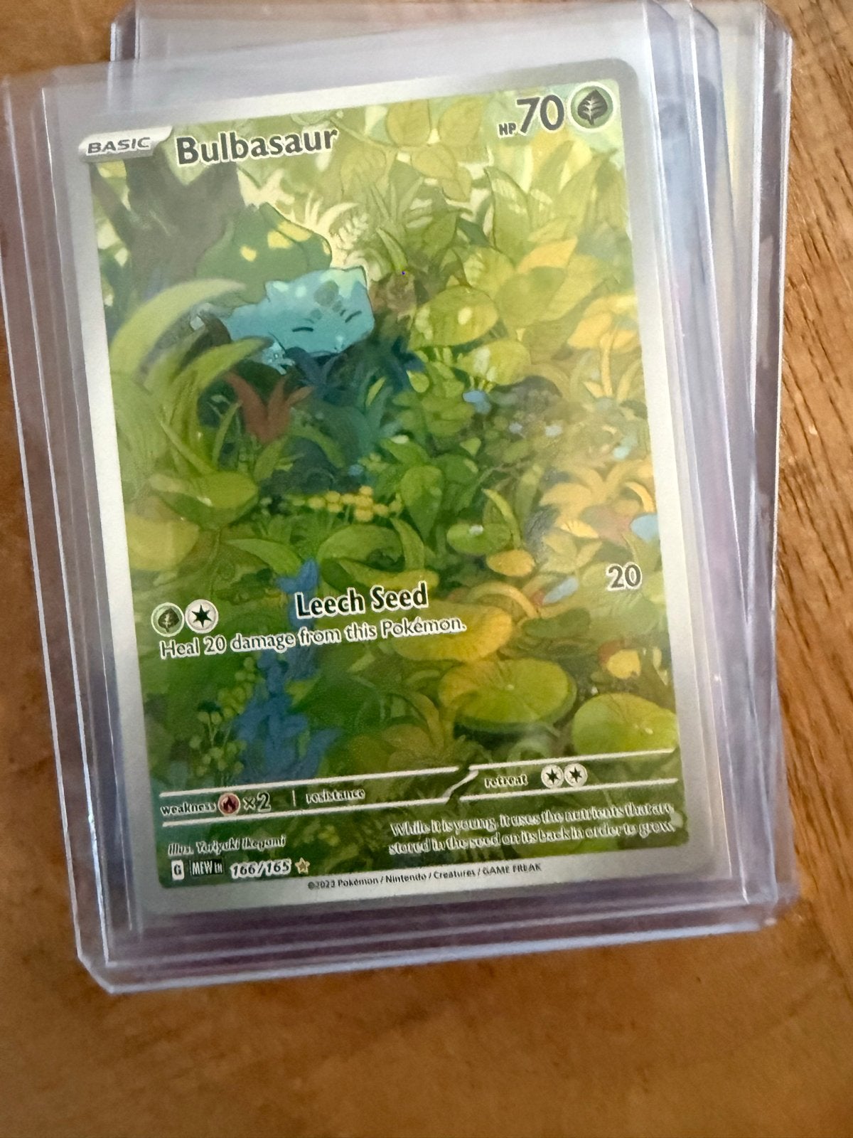 Bulbasaur Pokémon Kaart 166/165, Ophalen of Verzenden, Zo goed als nieuw, Losse kaart
