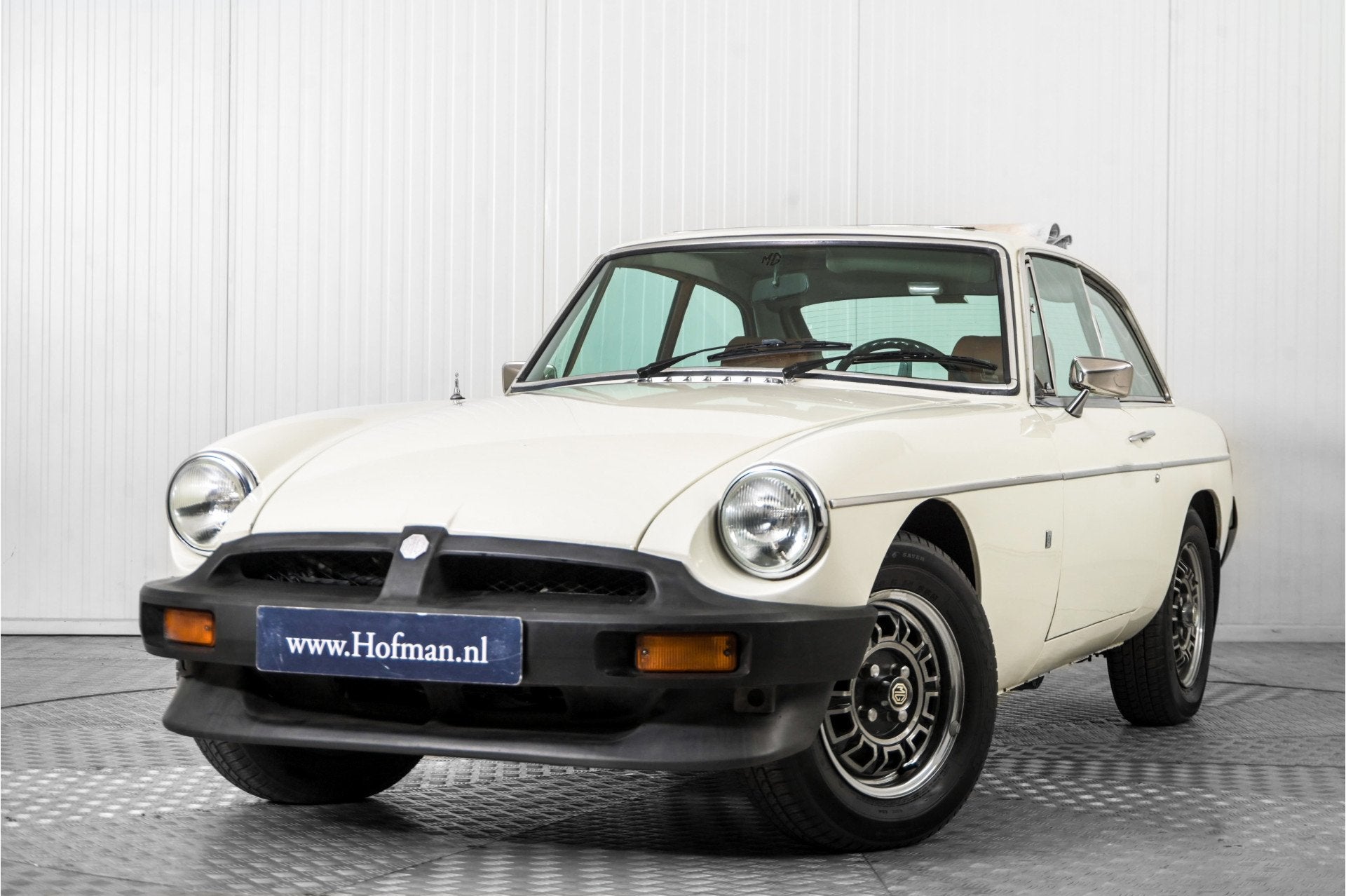 MG B GT V8 LHD (bj 1975), Auto's, MG, B, Gebruikt, Wit, Bedrijf