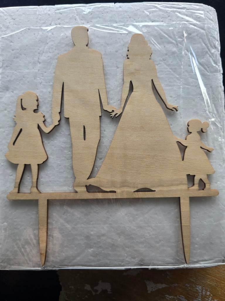 Houten Taarttopper Bruidspaar met Kinderen, Hobby en Vrije tijd, Ophalen of Verzenden, Nieuw