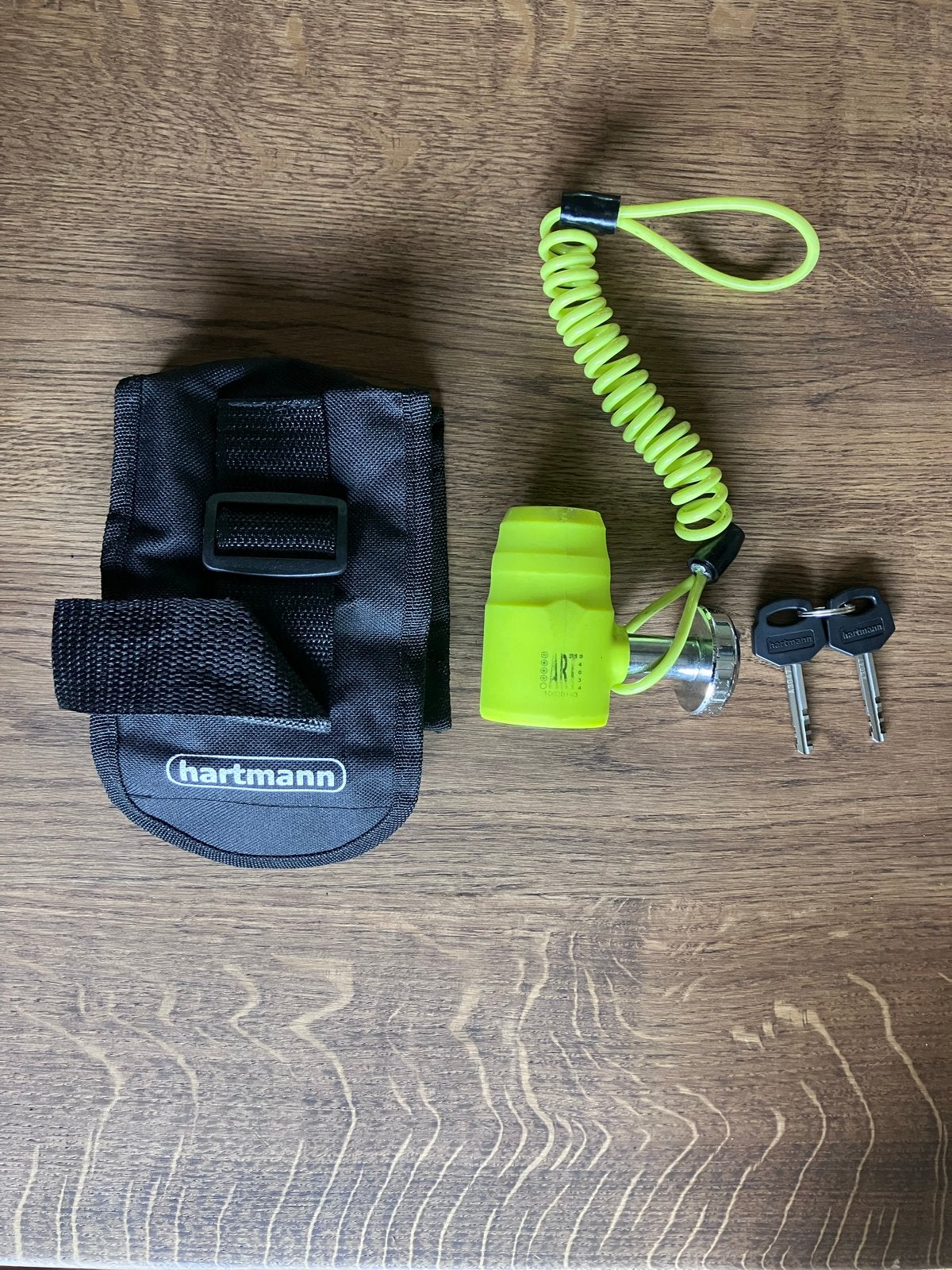 Hartmann ART 4 Schijfremslot met herinneringskabel, Motoren, Accessoires | Sloten, Ophalen of Verzenden, Zo goed als nieuw