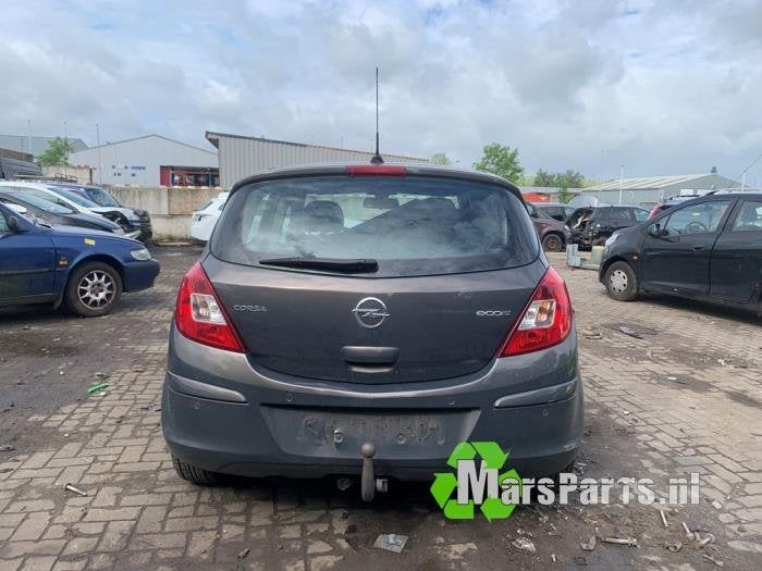 Achteras voorwielaandrijving van een Opel Corsa, Gebruikt, -, -, Opel