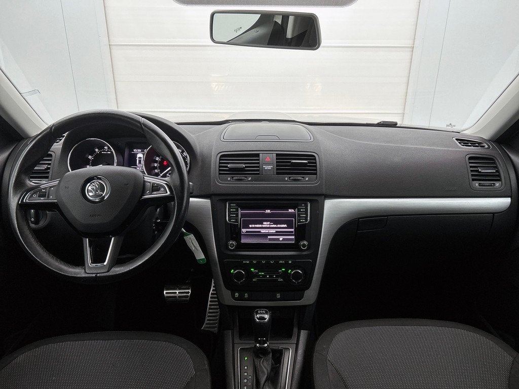 Skoda Yeti Outdoor 1.2 TSI Greentech Ambition AANBIEDING! |, Auto's, Skoda, Stof, Gebruikt, 4 cilinders, Automatische klimaatregeling