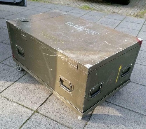 Militaire kist met  Vintage Leger Operatielamp, Ophalen