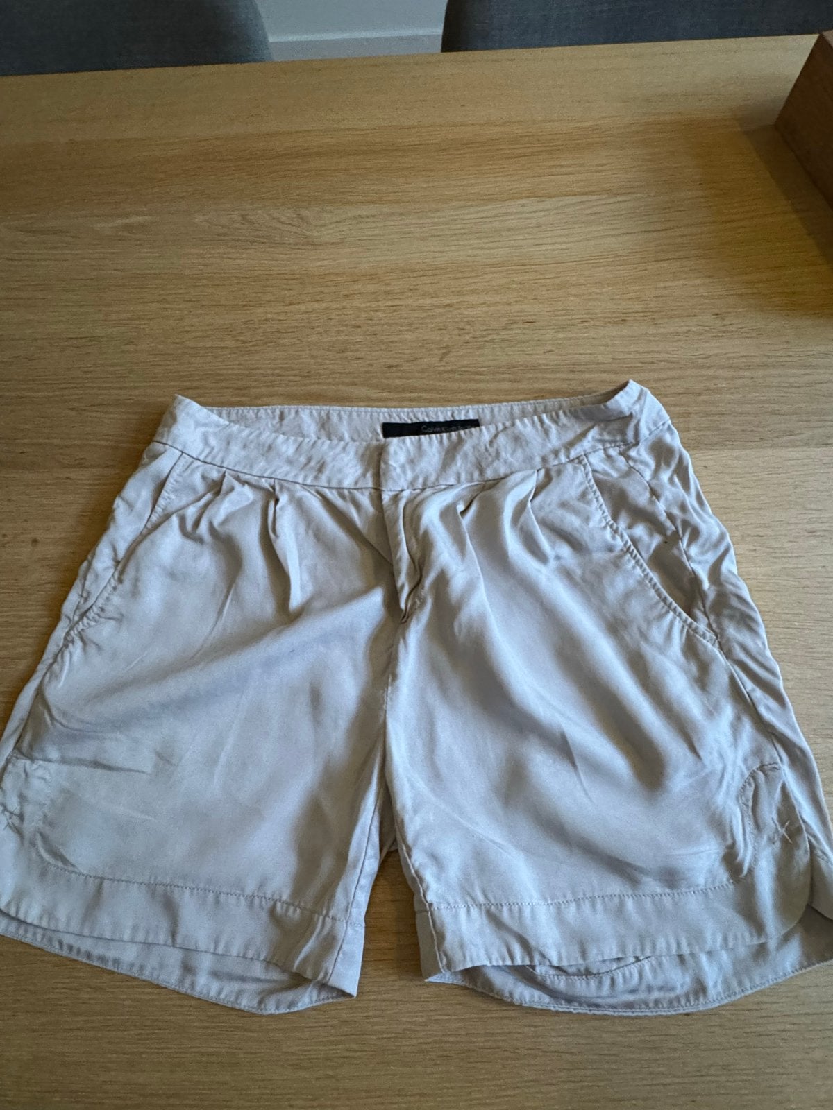 Calvin Klein Jeans Korte Broek - Gedragen, Kort, Beige, Ophalen of Verzenden, Maat 34 (XS) of kleiner