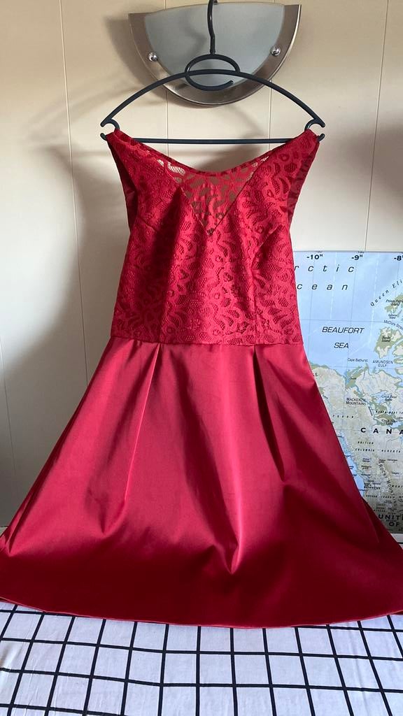Nieuwe Steps Janne dress, gala jurk maat 40, rood kant, Maat 38/40 (M), Overige typen, Ophalen of Verzenden, Zo goed als nieuw