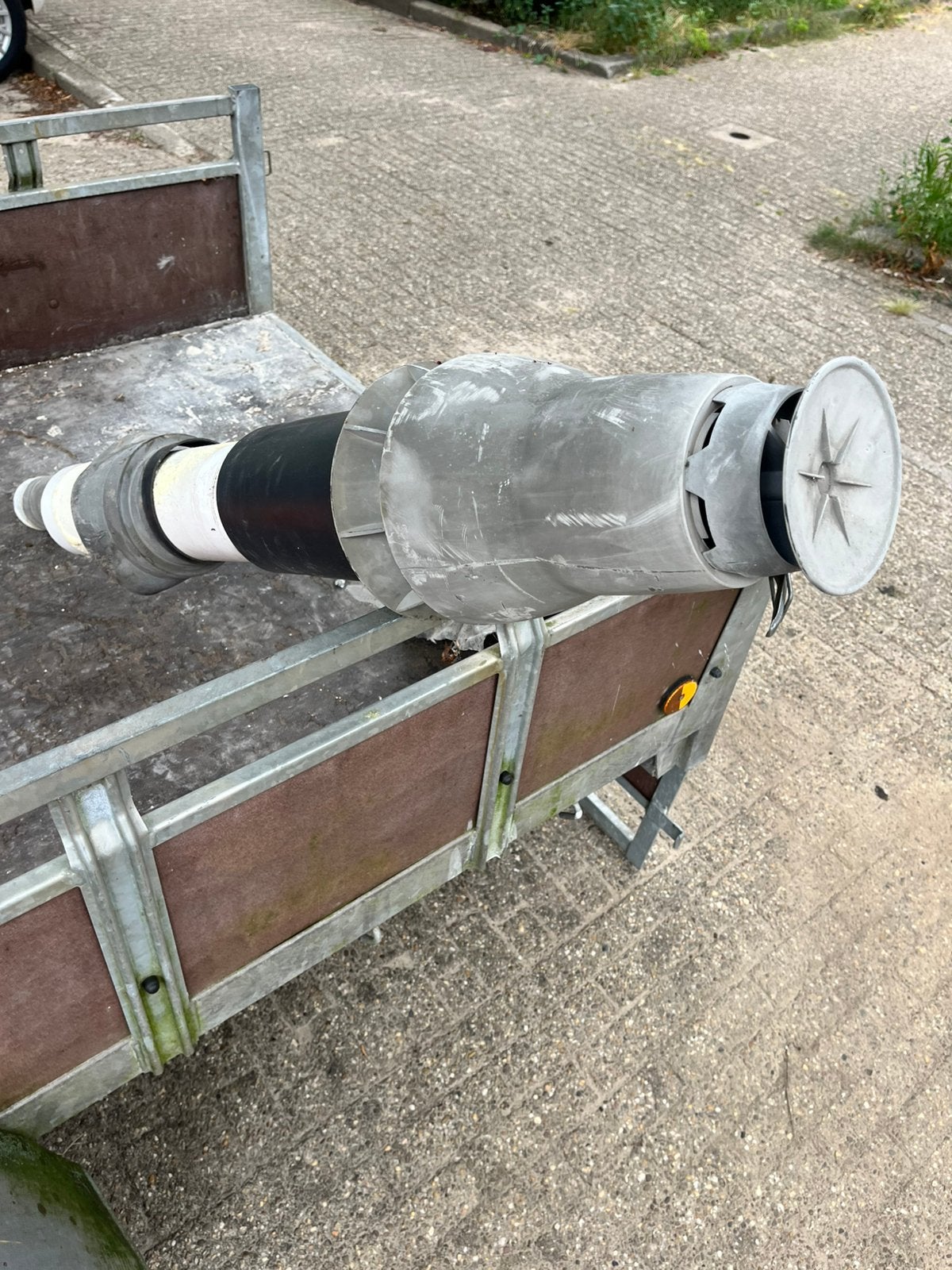 Burgerhout dakdoorvoer, Ophalen, Gebruikt, Ventilator en Afzuiger