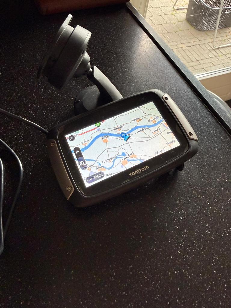 TomTom Rider 450 - Motor navigatie met auto steun, Ophalen of Verzenden, Zo goed als nieuw