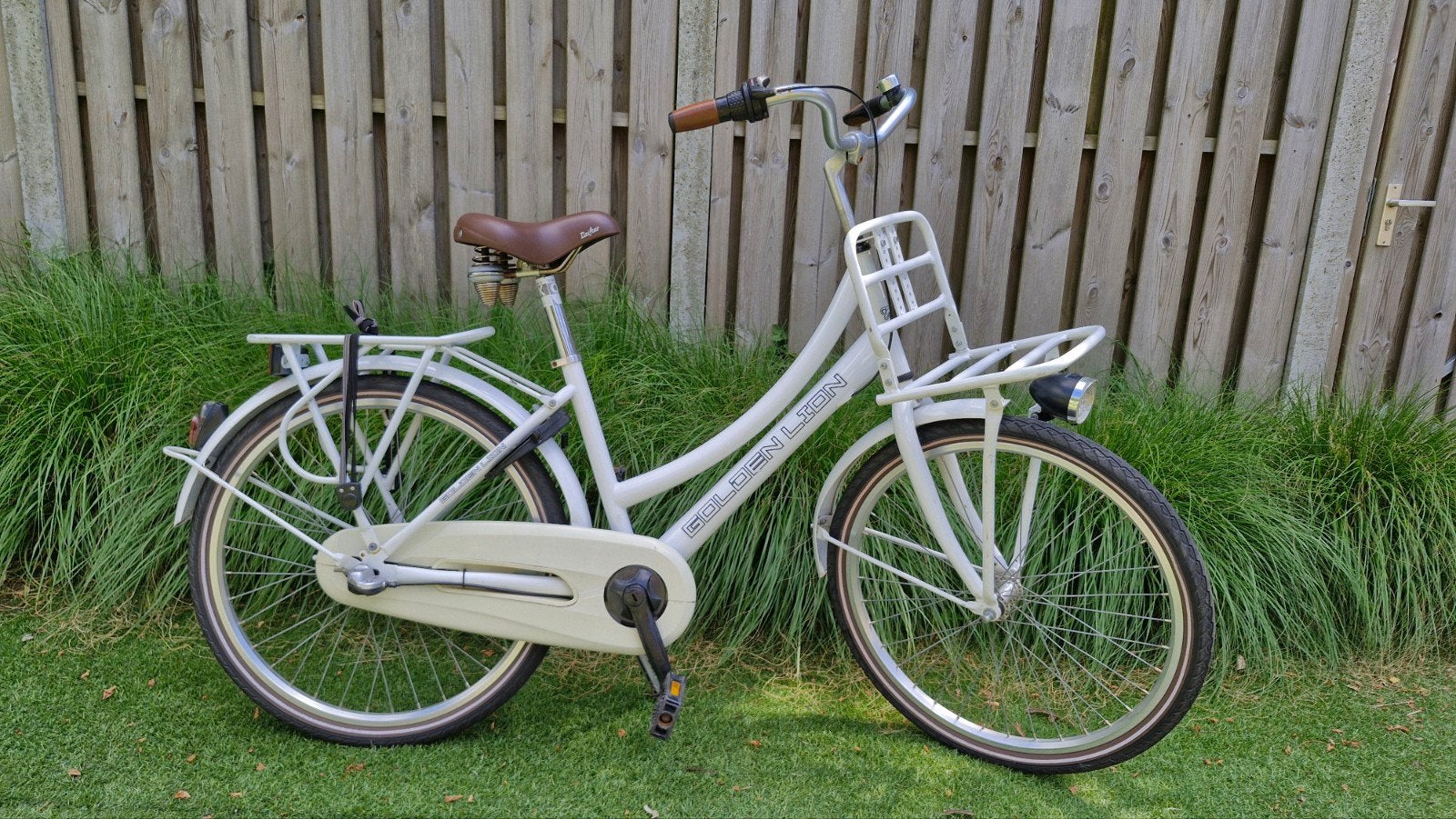 Meisjesfiets 24 inch, 3 versnellingen - werkt goed!, Terugtraprem, Versnellingen, Ophalen of Verzenden, Golden Lion
