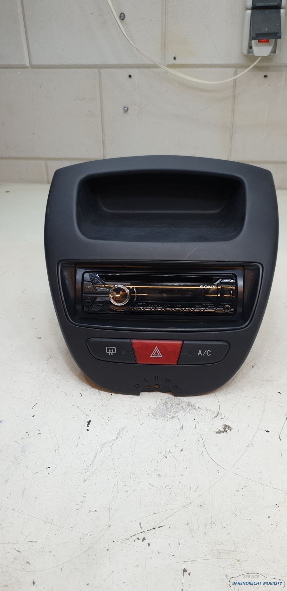 Radioframe met inbouwframe radio CD SONY CDX-GT472UM C1 107, Gebruikt, Citroën, Stellantis N.V., Ophalen of Verzenden