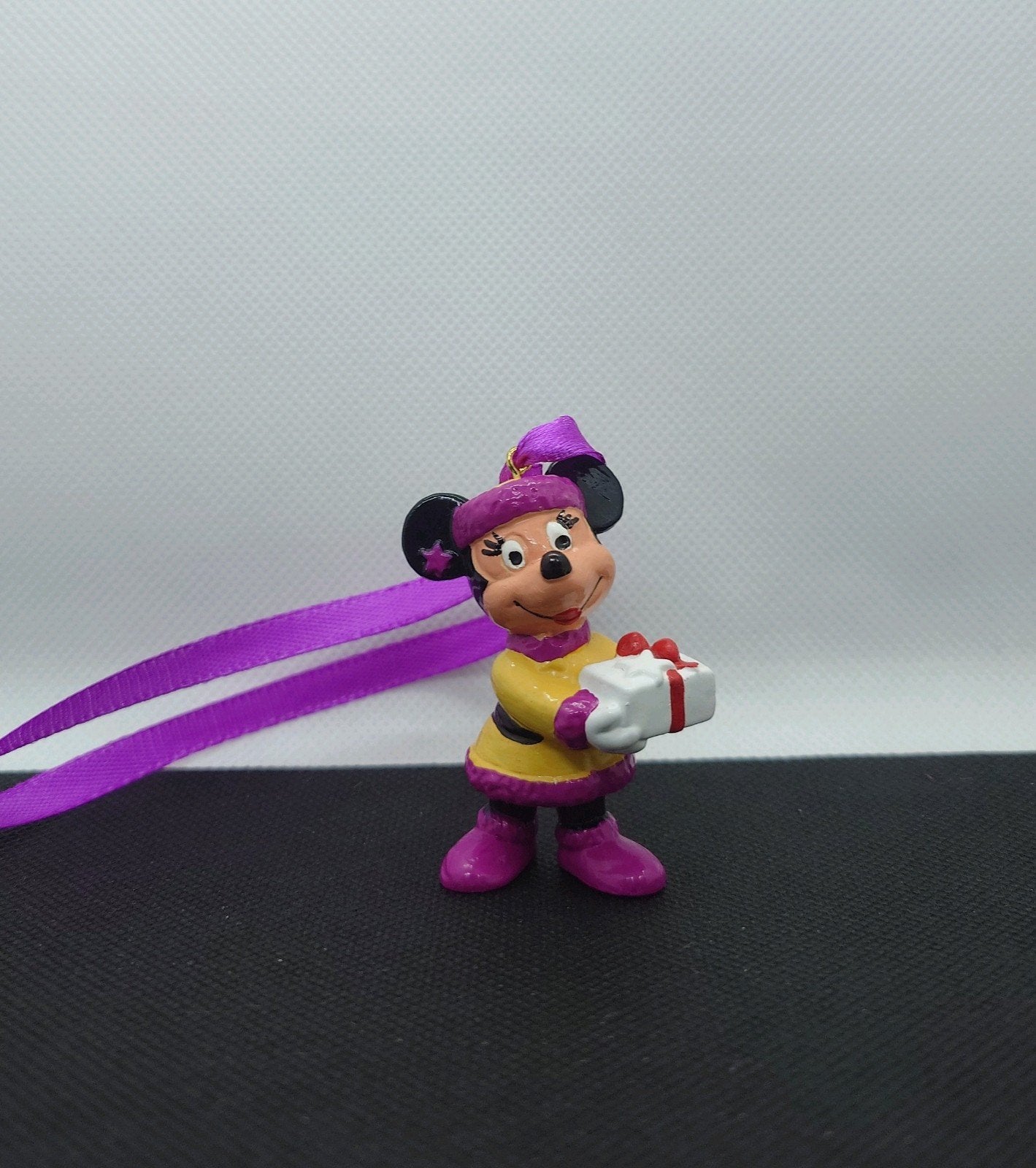 Disney Minnie Mouse kerst ornament hanger kerstbal, Ophalen of Verzenden, Mickey Mouse, Zo goed als nieuw