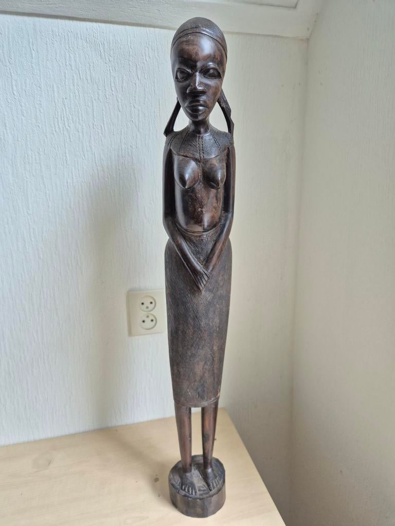 Afrikaanse houten vrouwenbeeld, Verzenden