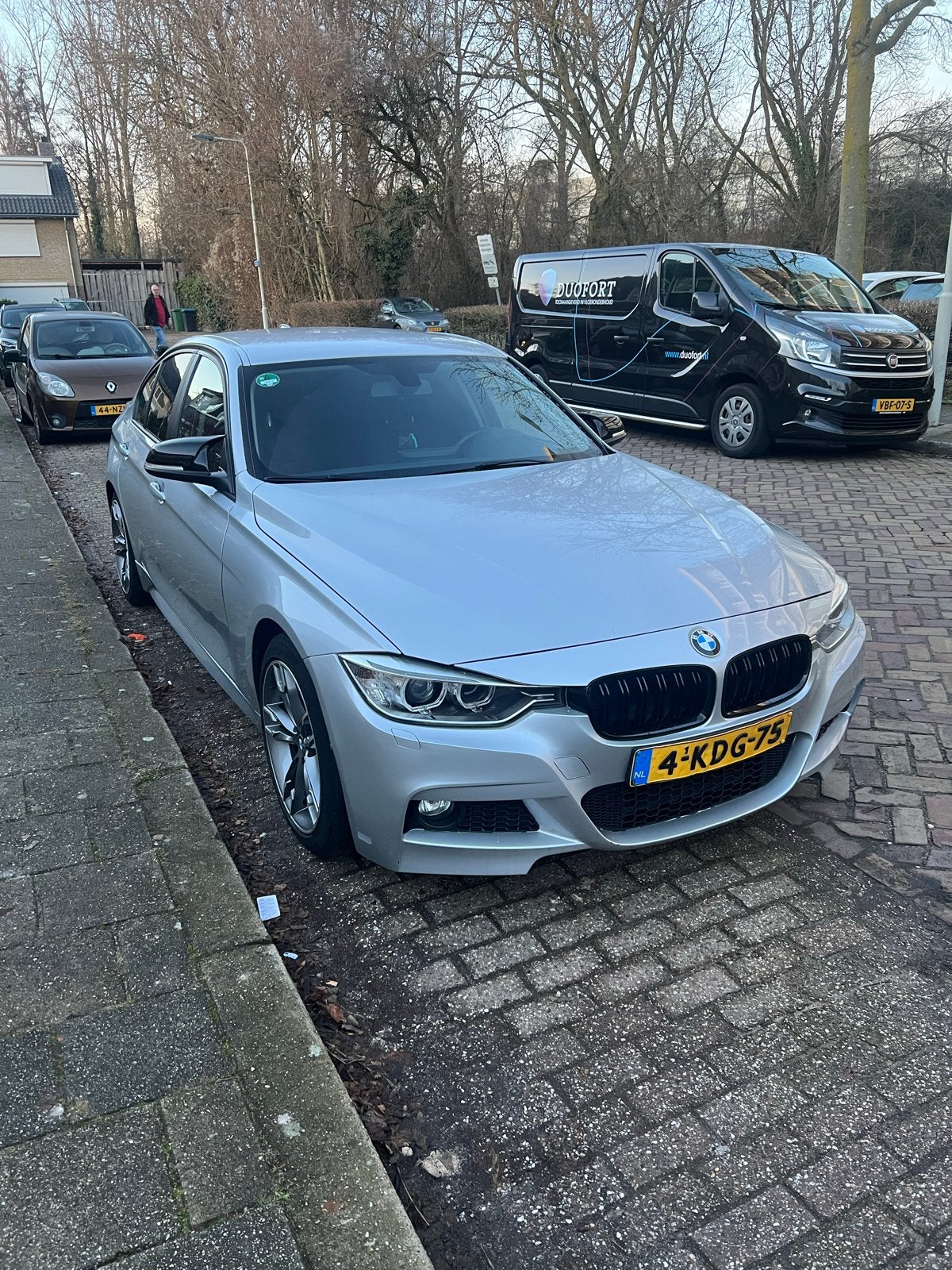 BMW 3-Serie 2.0D 320 EDE 120KW Aut8(f30) 2013 Grijs, Auto's, Automaat, Achterwielaandrijving, 1995 cc, Zwart