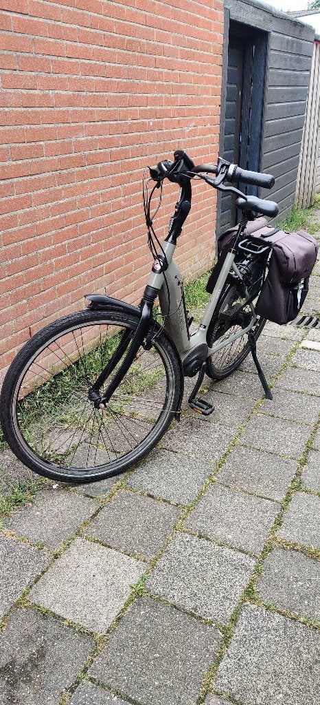 Gazelle Grenoble c8, Fietsen en Brommers, Elektrische fietsen, Ophalen, Zo goed als nieuw, 47 tot 51 cm, 50 km per accu of meer