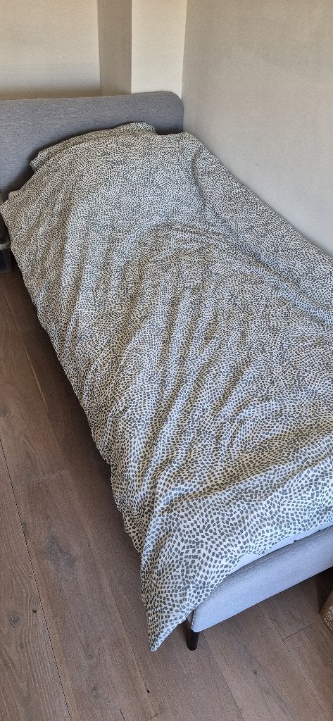 Slattum eenpersoonsbed met matras, Ophalen, 90 cm, Eenpersoons, Zo goed als nieuw