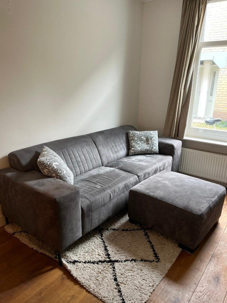 Grijze bank + hocker, Ophalen, Gebruikt, 75 tot 100 cm, Rechte bank