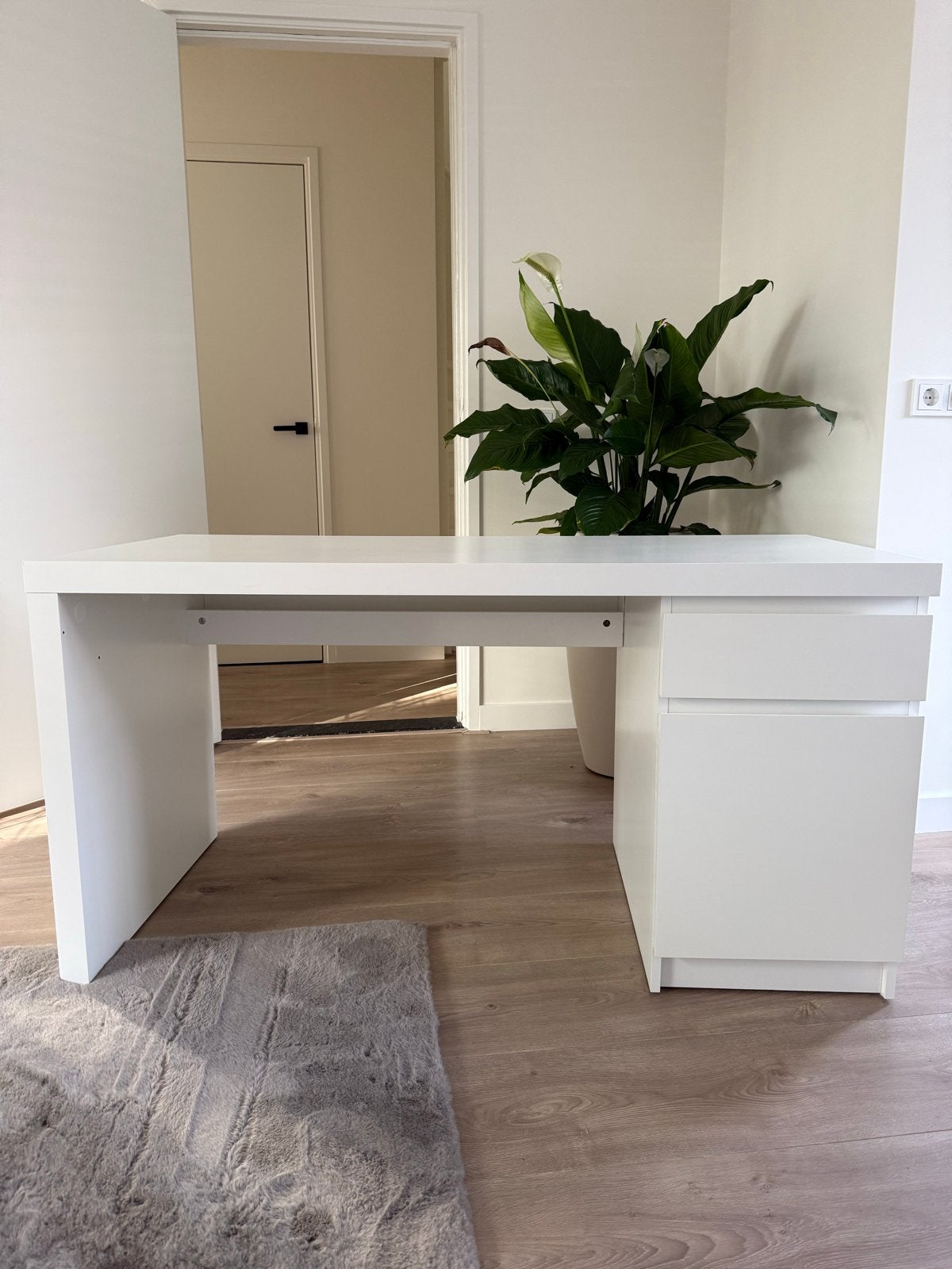 IKEA Malm bureau - Wit, met lades en opbergruimte, Ophalen, Spaanplaat of MDF, Zo goed als nieuw, IKEA