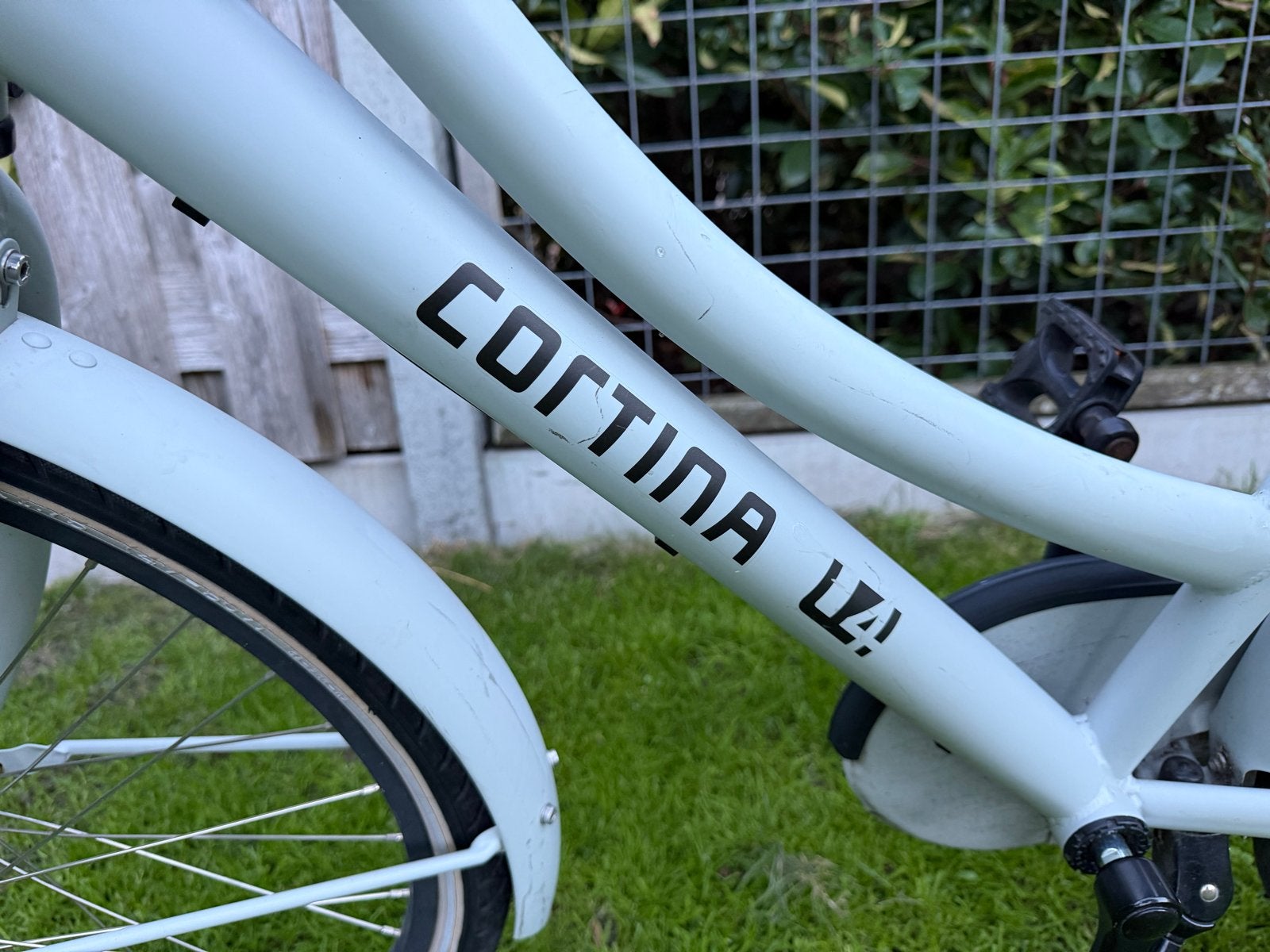 Foto 3 van Cortina U4 24 inch meisjesfiets met 3 versnellingen