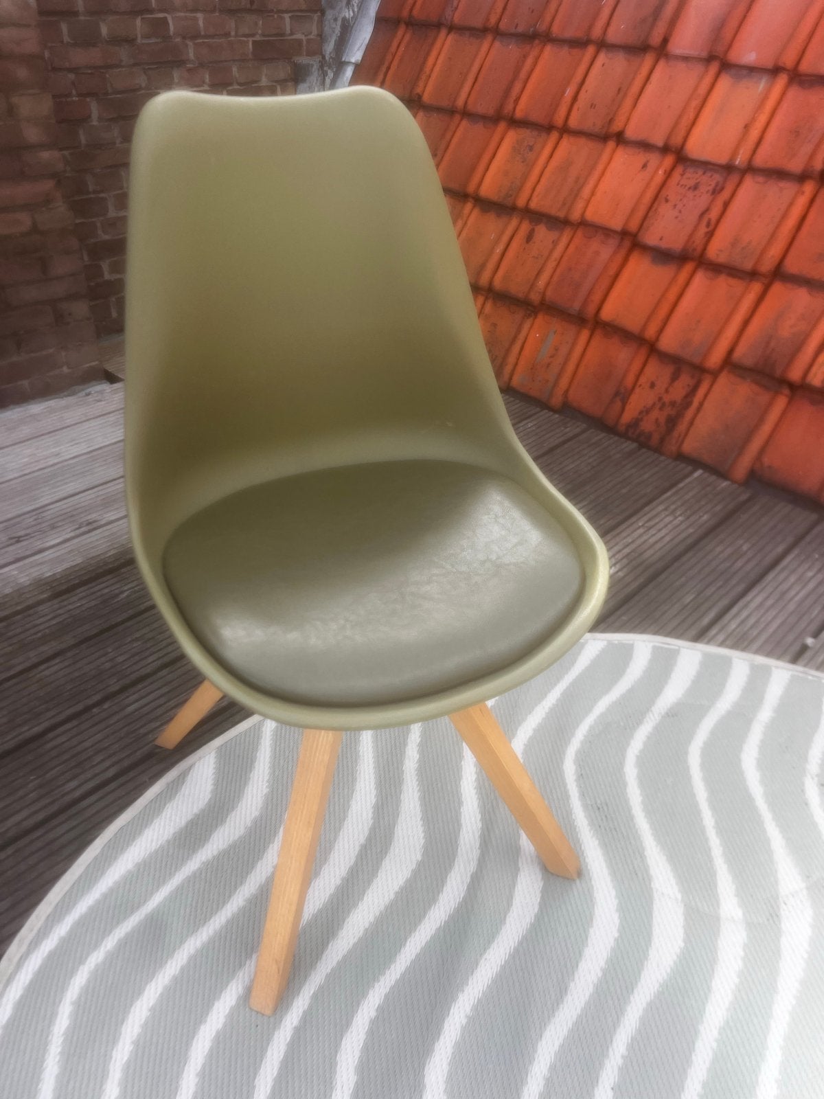 Groene stoel met vast leren zitvlak, Gebruikt, Overige kleuren, Leer, Ophalen of Verzenden