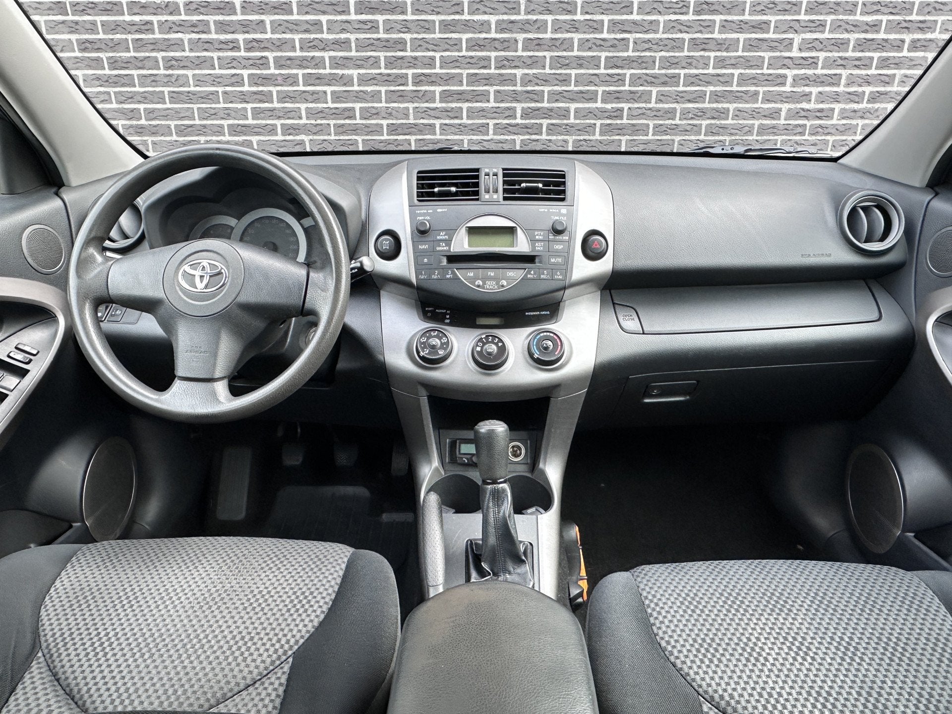 Toyota RAV4 2.0 VVTi Linea Terra | 2.000 KG trekgewicht, 1998 cc, 4 cilinders, Leder en Stof, Origineel Nederlands