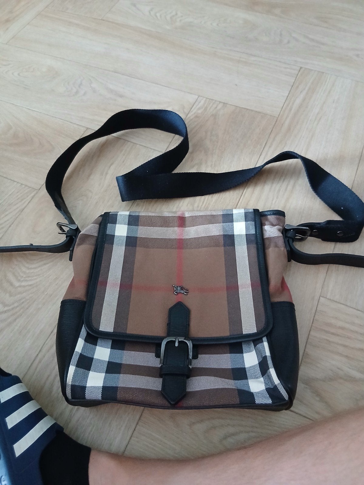 Burberry Schoudertasje - Klassiek Ruitpatroon, Sieraden, Tassen en Uiterlijk, Tassen | Damestassen, Gebruikt, Schoudertasje, Bruin