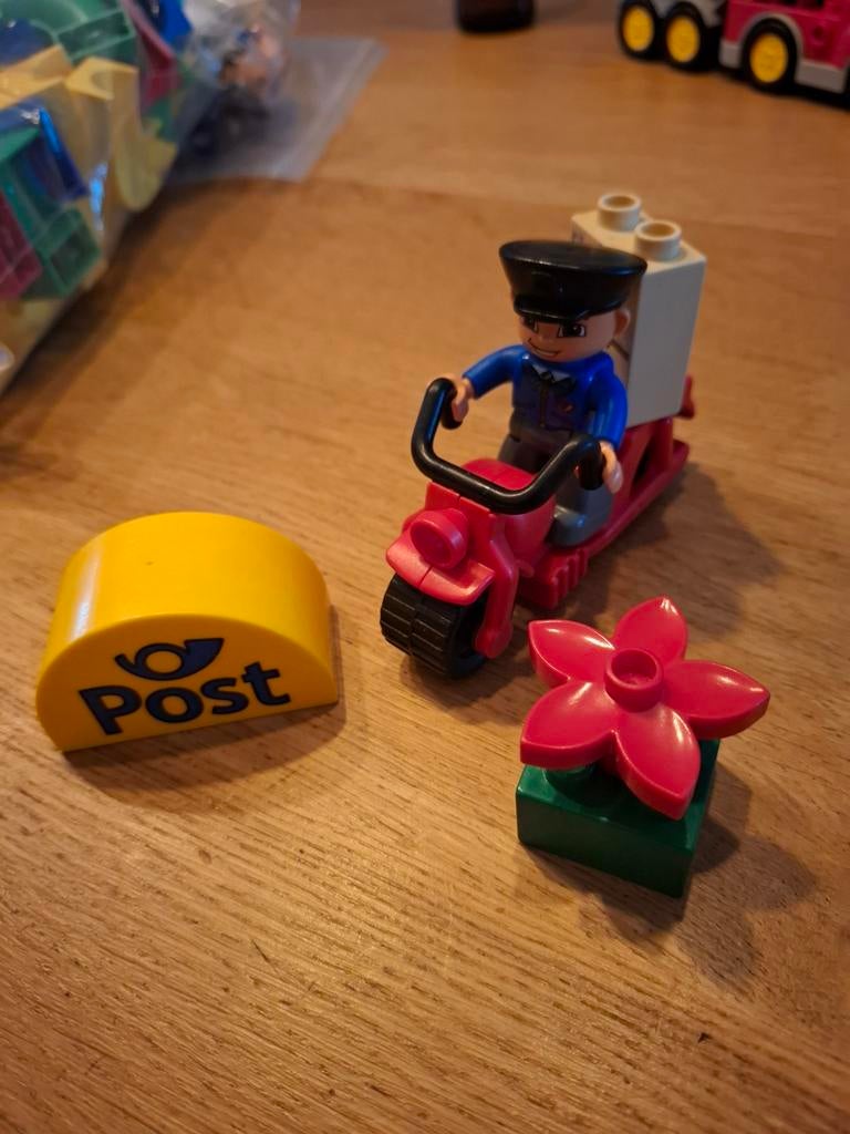 Lego Duplo Postbode met motor en brievenbus, Ophalen