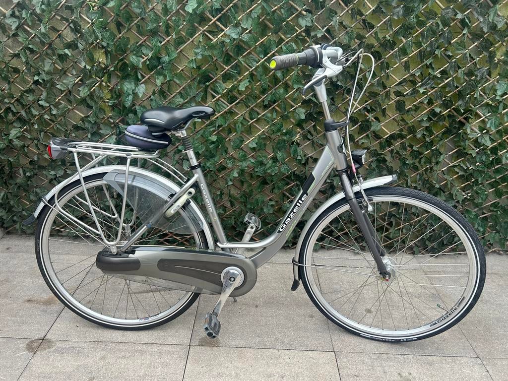 Mooie nette gazelle damesfiets, Fietsen en Brommers, Fietsen | Dames | Damesfietsen, 53 tot 56 cm, Versnellingen, Ophalen of Verzenden
