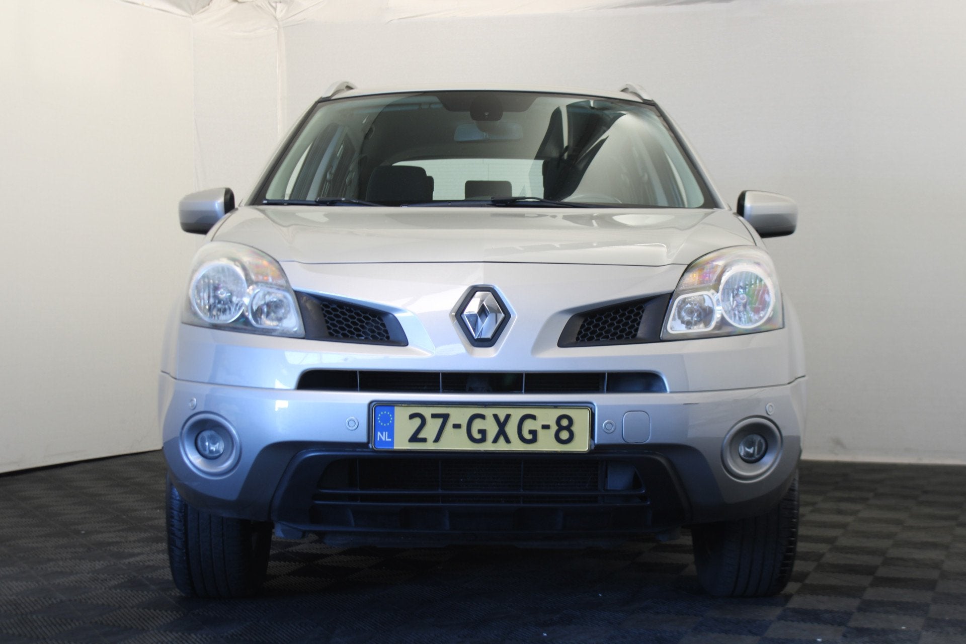 Renault Koleos 2.5 Dynamique Pack Navi (bj 2008), Voorwielaandrijving, Gebruikt, Zwart, 4 cilinders