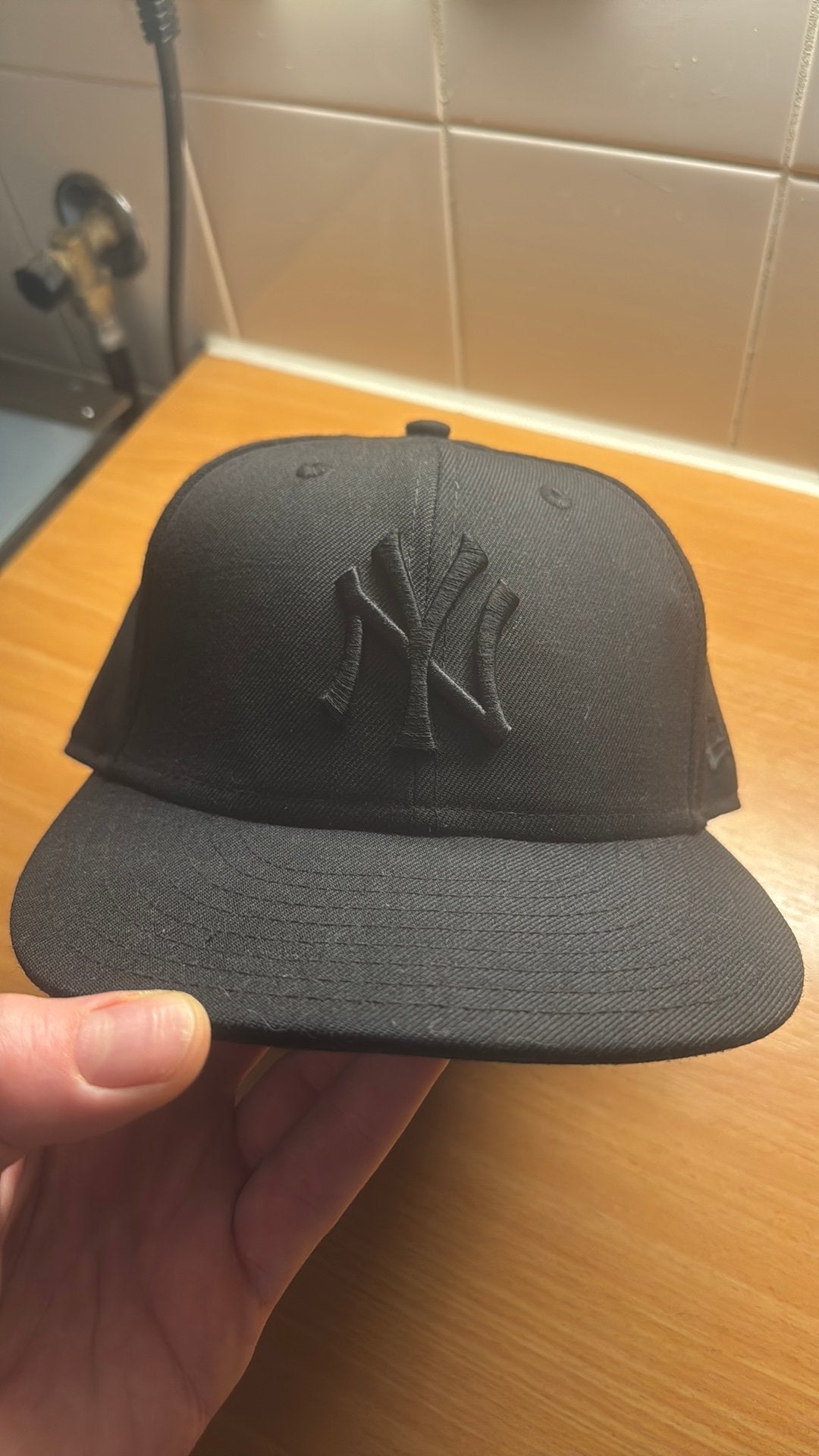New era, New York Yankees cap black 7 1/8, Ophalen of Verzenden, Zo goed als nieuw