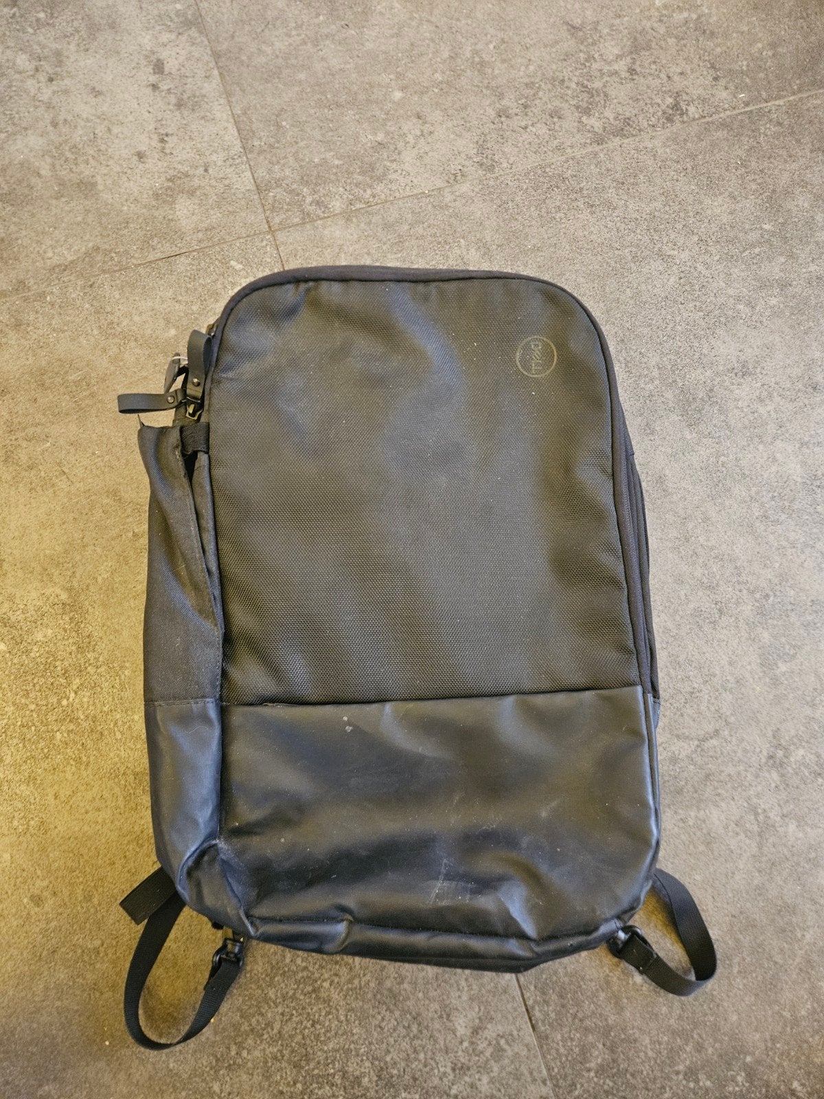 Dell laptoptas / rugzak - ongebruikt, Computers en Software, Laptoptassen, Ophalen, Meerdere vakken, 15 inch, Dell