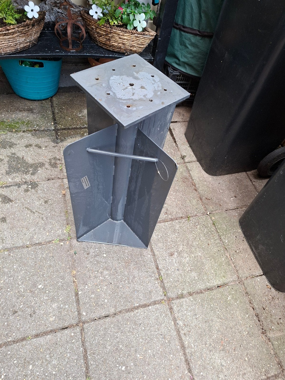 Metalen grond anker voor parasol, Ophalen of Verzenden, Zo goed als nieuw