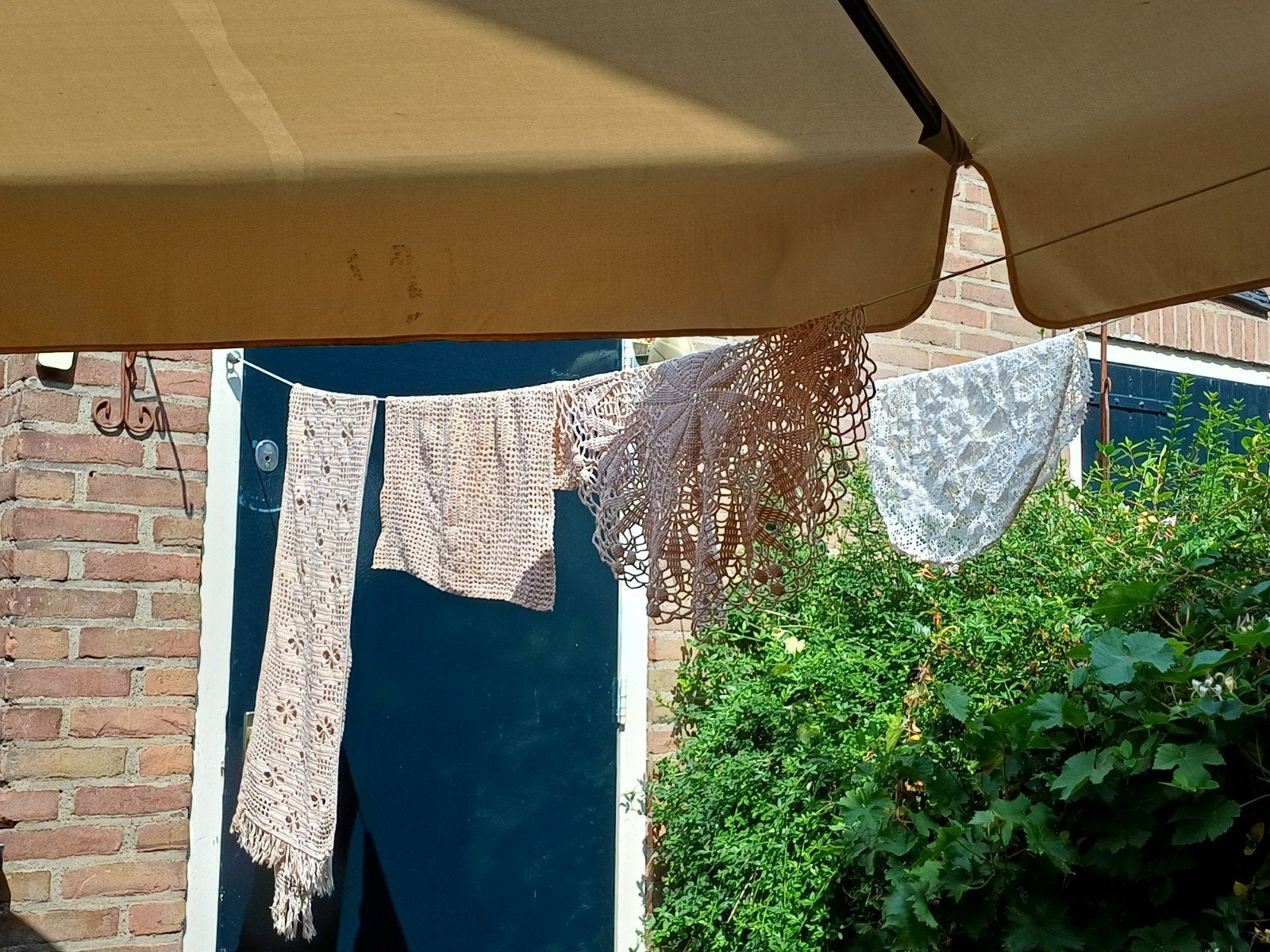 4 gehaakte kleedjes, Huis en Inrichting, Woonaccessoires | Overige, Ophalen, Beige, Textiel, Gebruikt