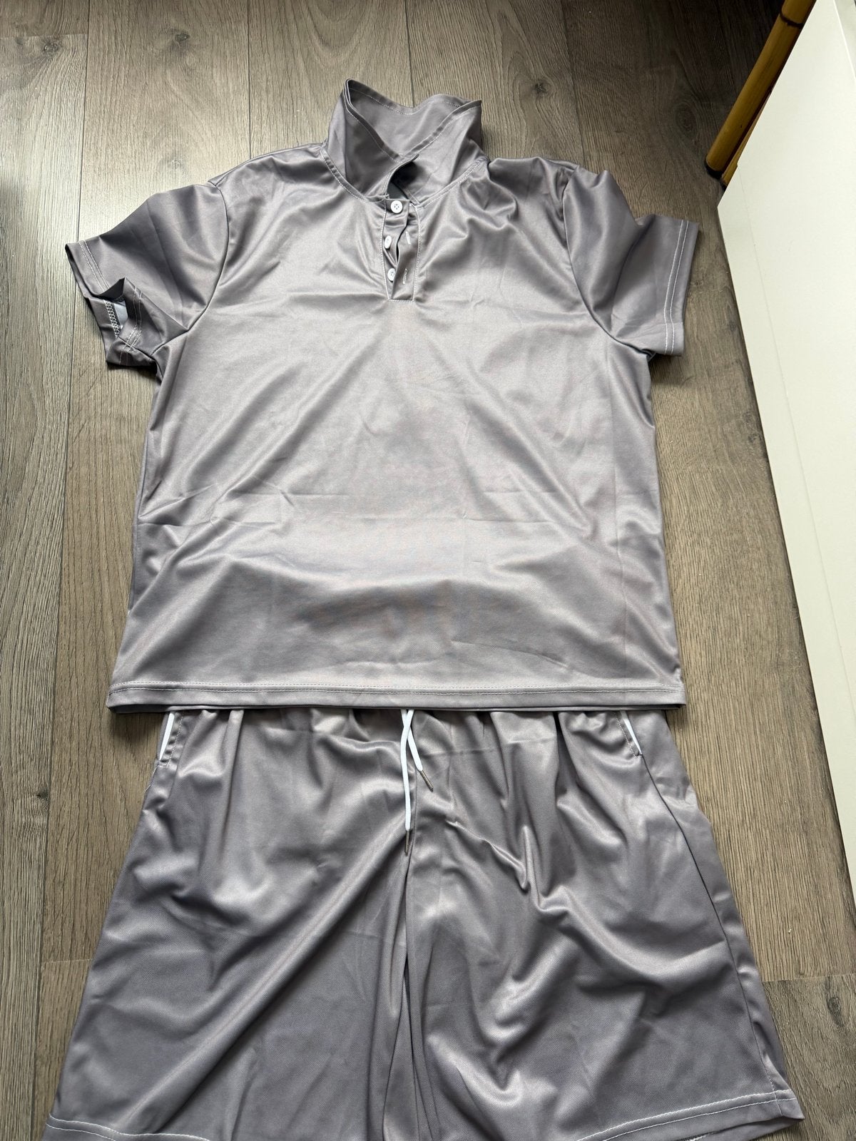 Grijs co-ord pakje  (shirt en korte broek), Ophalen of Verzenden, Nieuw, Maat 52/54 (L)