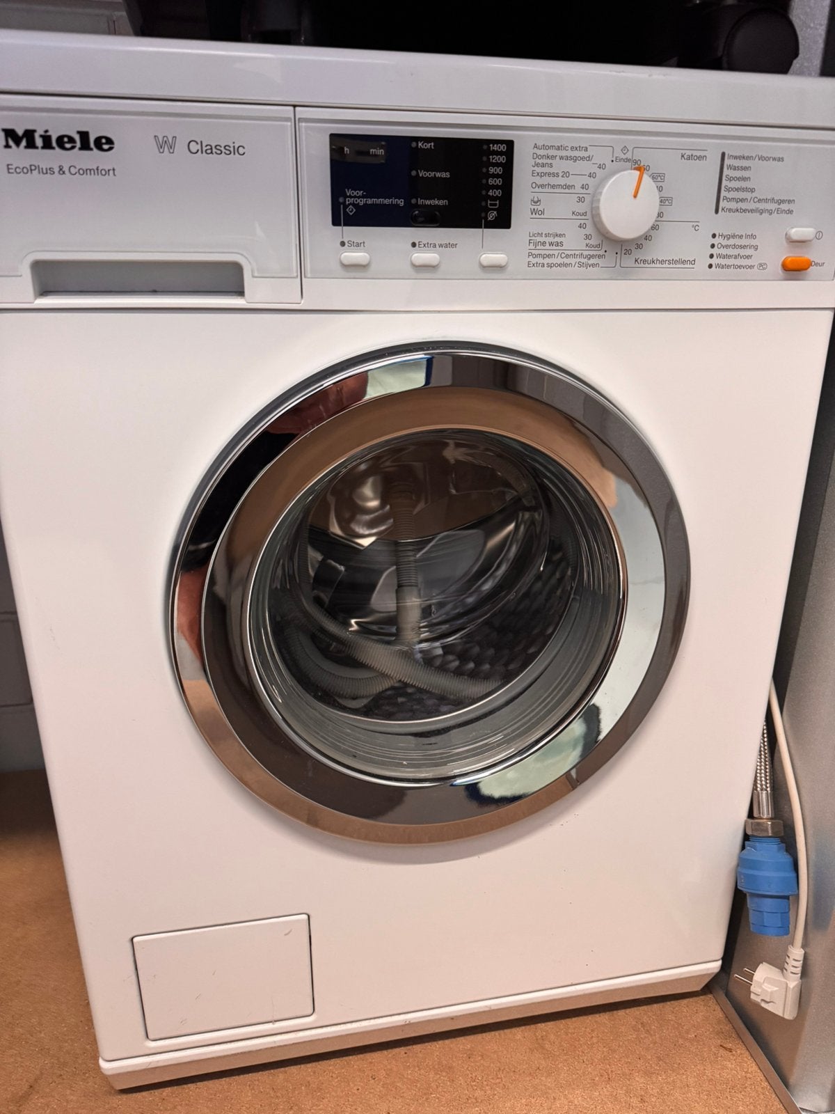 Wasmachine W classic, mooie schone machine, Ophalen, 1200 tot 1600 toeren, Voorlader, 85 tot 90 cm