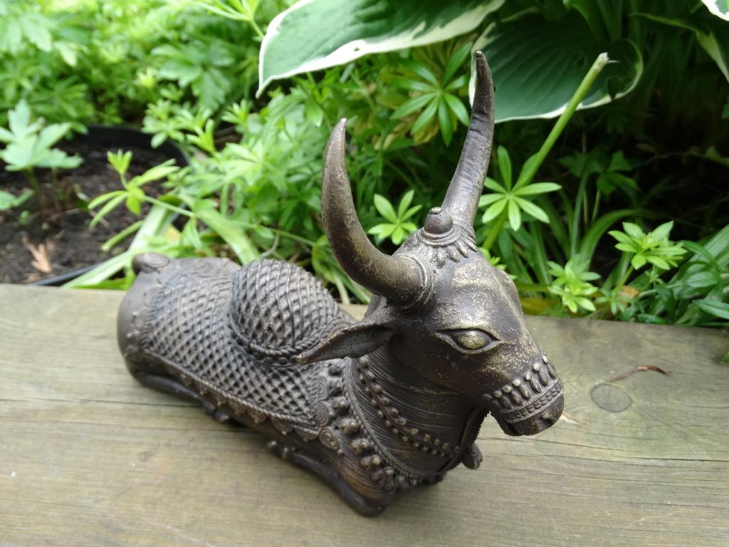 Bronzen nandi, heilige koe, India, Indiaas brons 20 x 15 x 8, Verzenden