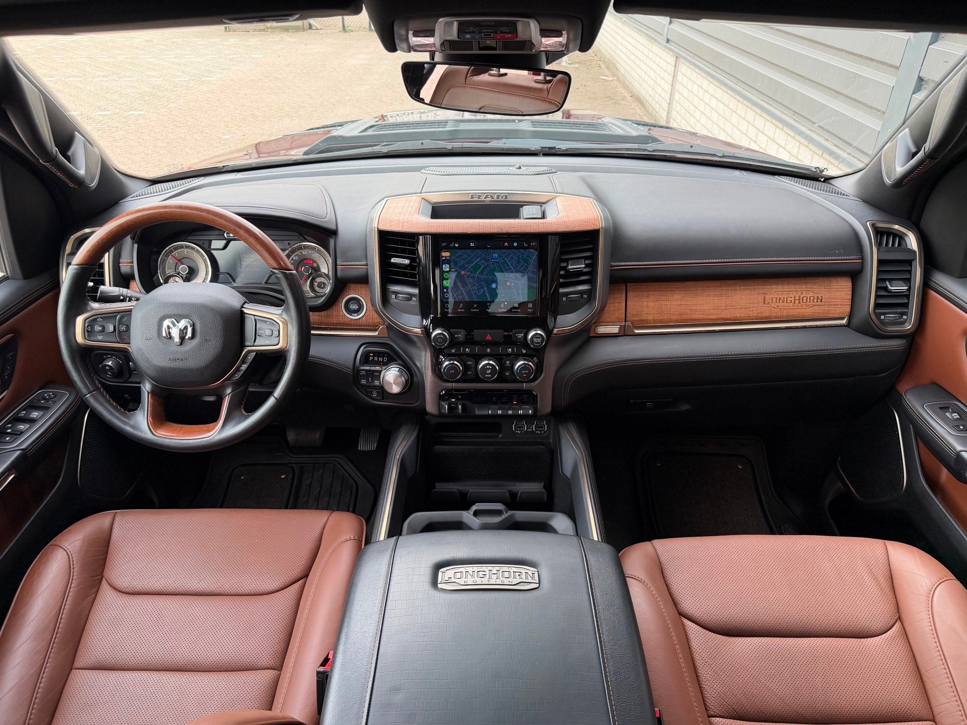 Dodge RAM 1500 5.7 V8 4x4 eTorque LIMITED LONGHORN EDITION, Auto's, Gebruikt, Leder, Vierwielaandrijving, 2480 kg
