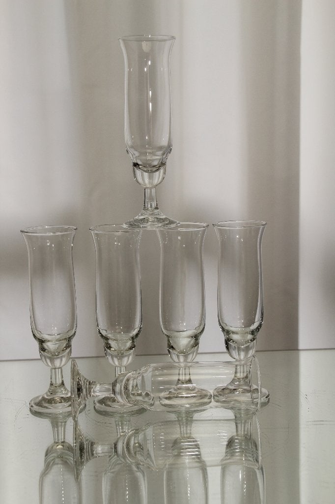 Set lage flutes van Ambassador Leerdam, Ophalen