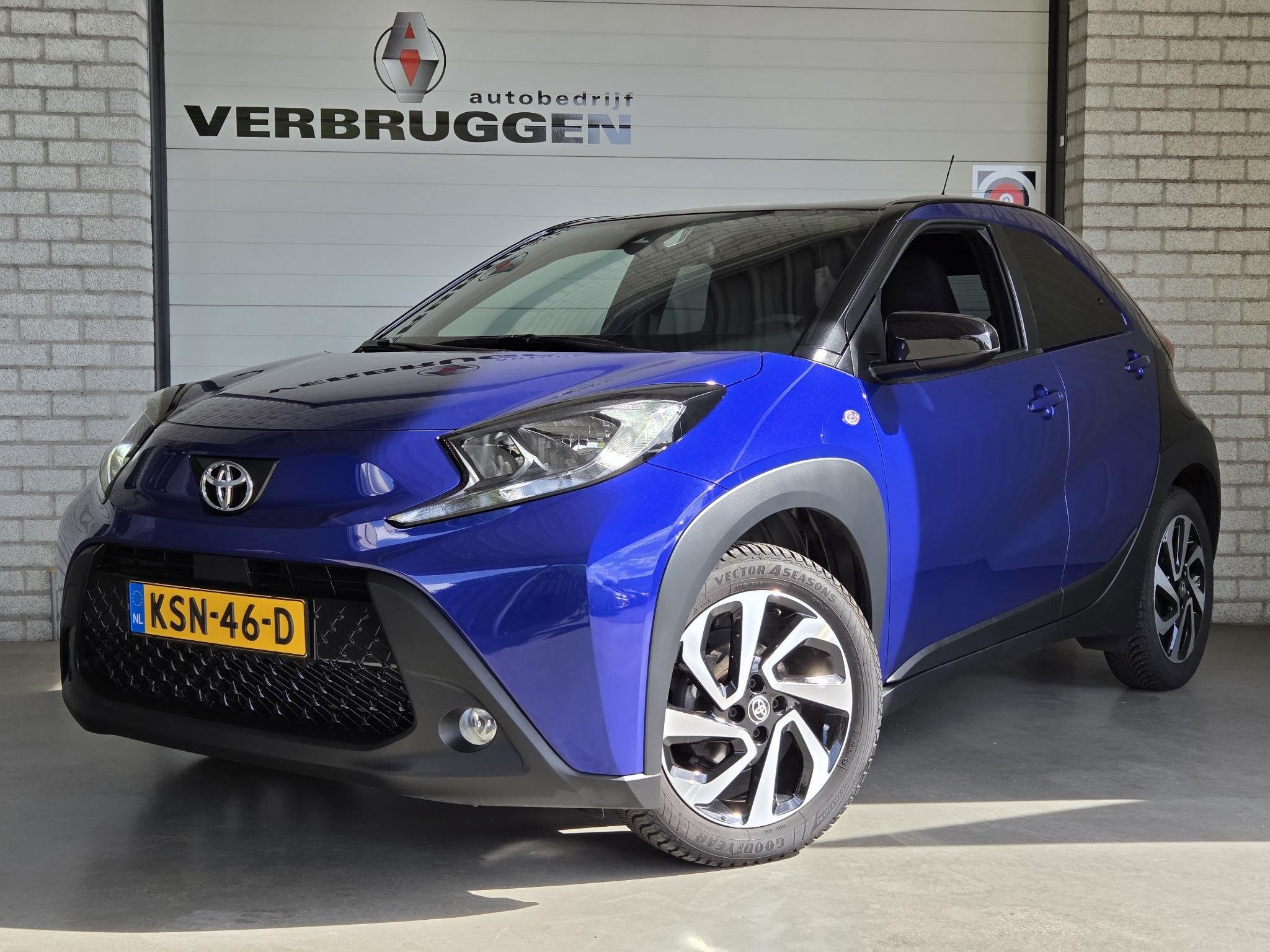 Toyota Aygo X 1.0 VVT-i S-CVT TeamD | 17"LMV | Camera | ALL-, Auto's, Stof, Gebruikt, Euro 6, LED verlichting
