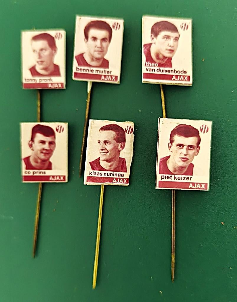 Speldjes AJAX van Van Houten 1965, Verzenden, Gebruikt, Sport