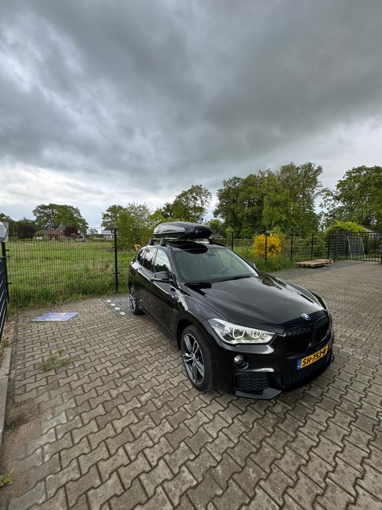 BMW X1 Sdrive20i.MPakket .Shadowline.Pano.BmwDakkoffer.Full, Auto's, 1998 cc, 1800 kg, Bruin, Particulier