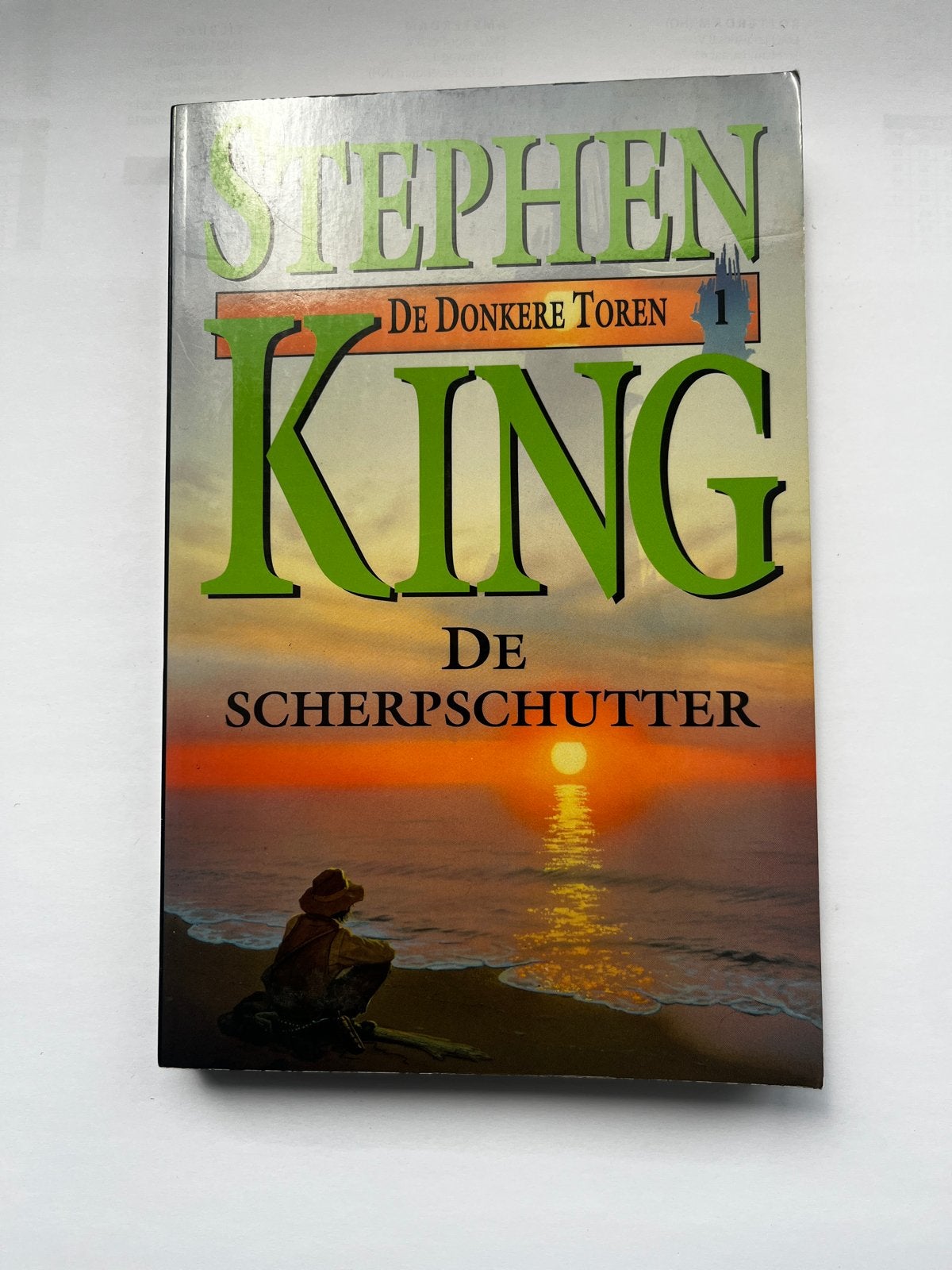 Stephen King - De Donkere Toren 1: De Scherpschutter, Ophalen of Verzenden, Gelezen, Nederland