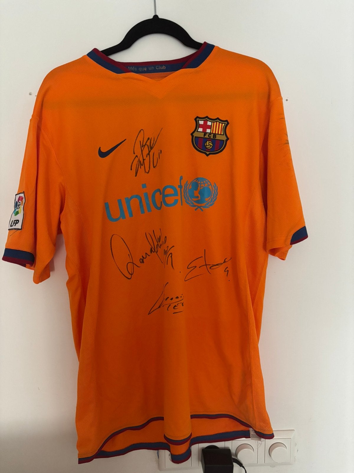 handtekeningen van barça spelers, Maat L, Ophalen, Zo goed als nieuw, Shirt