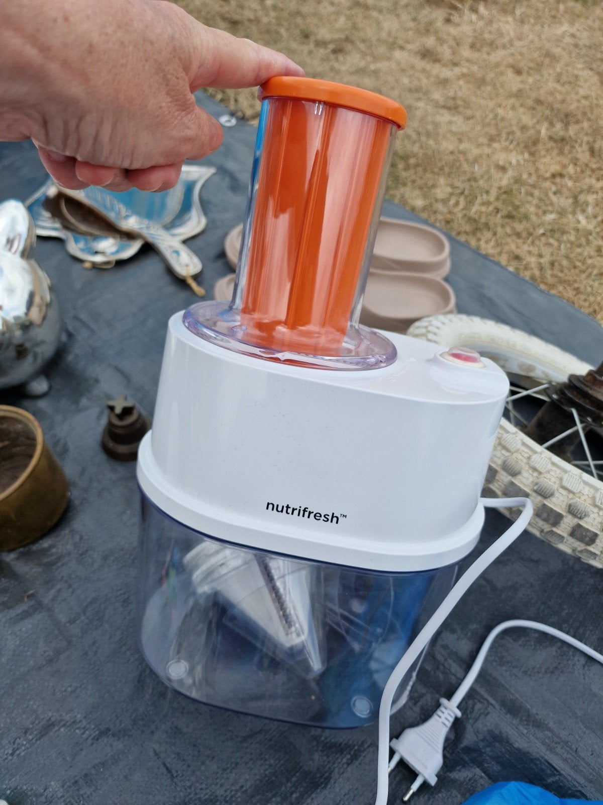 Nutrifresh Keukenmachine - Wit/Oranje, Witgoed en Apparatuur, Keukenmixers, Gebruikt, Minder dan 1 liter, 1 snelheid, Ophalen of Verzenden