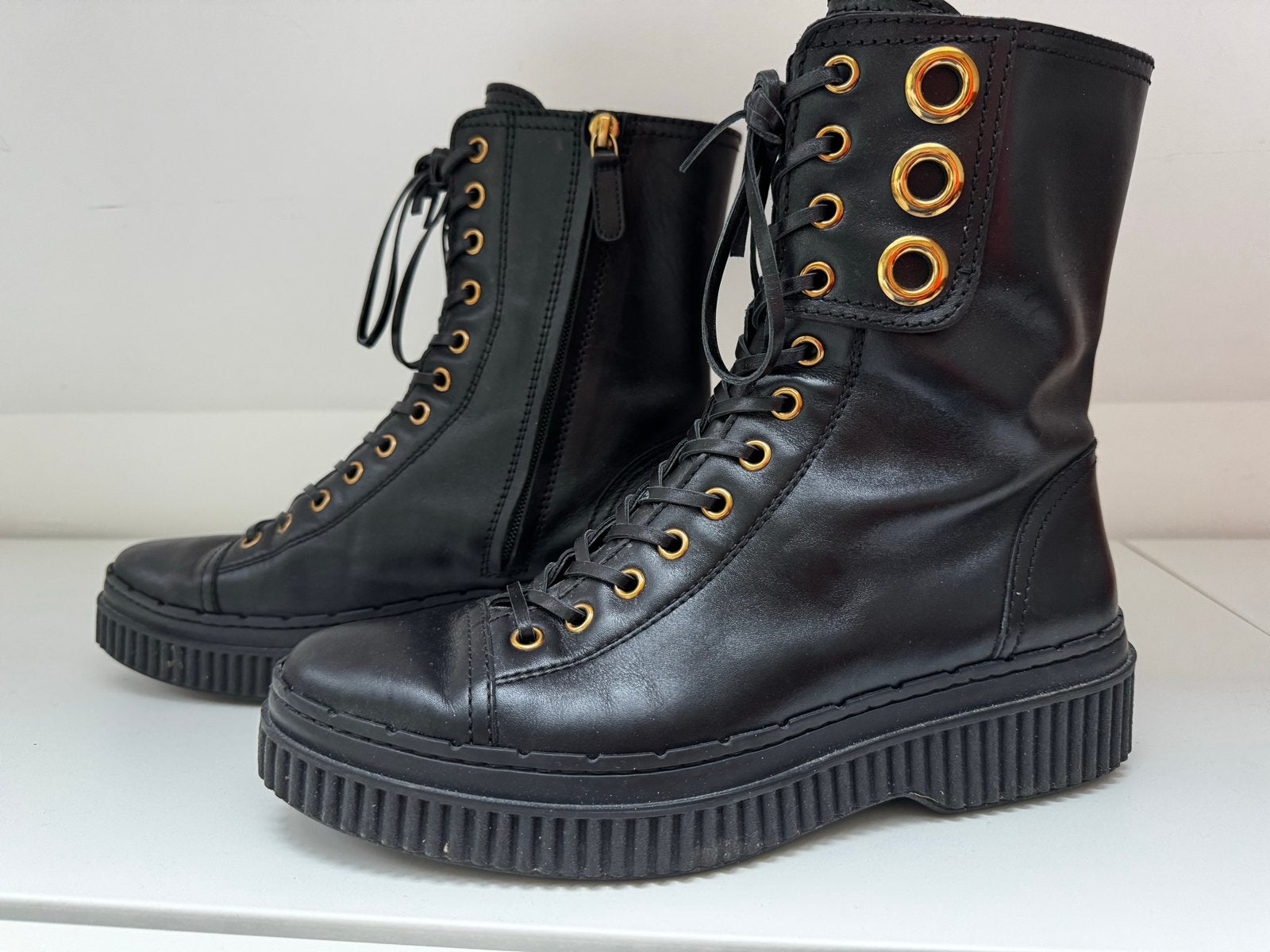Tod's leren veterlaarzen, maat 38, Zwart, Lage of Enkellaarzen, Ophalen of Verzenden, Zo goed als nieuw